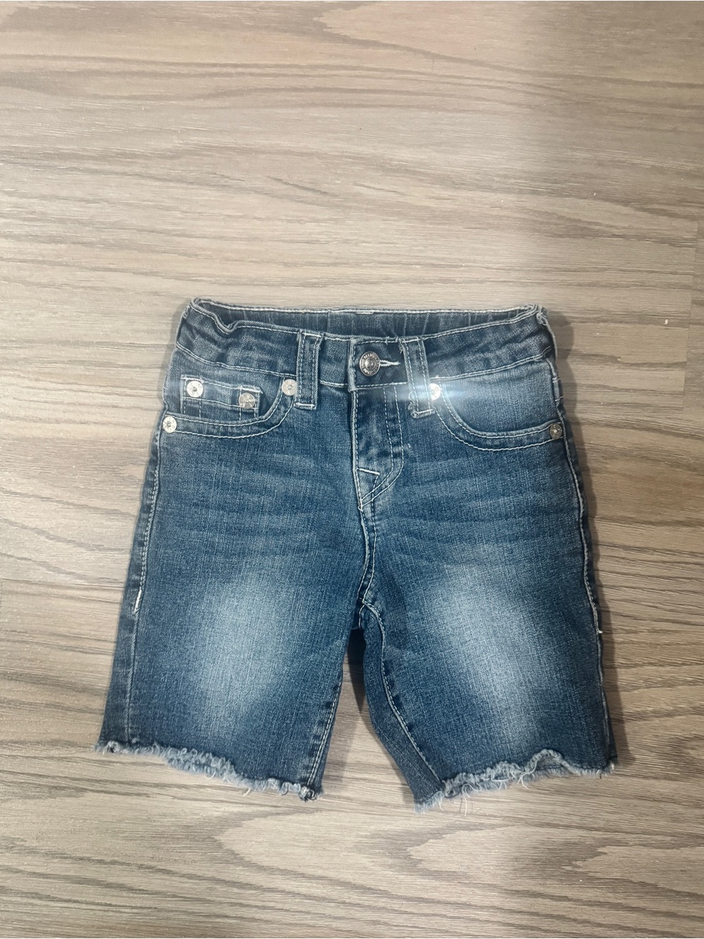 True Religion Kids Cut-Off Denim Shorts Blue Wash Raw Hem Flap Size 4